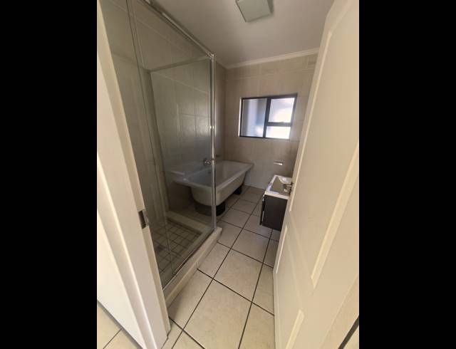 2 bed property to rent in GLENEAGLES